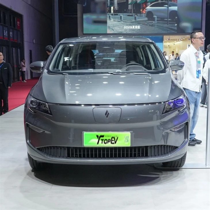 2026 Livan 8 Pure Electric Compact MPV best