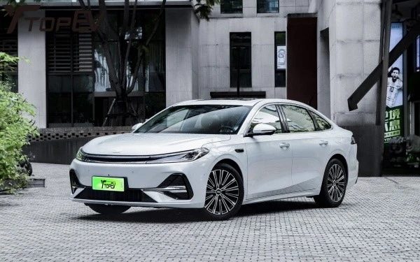 Geely Galaxy A7 exterior Geely Galaxy A7 exterior